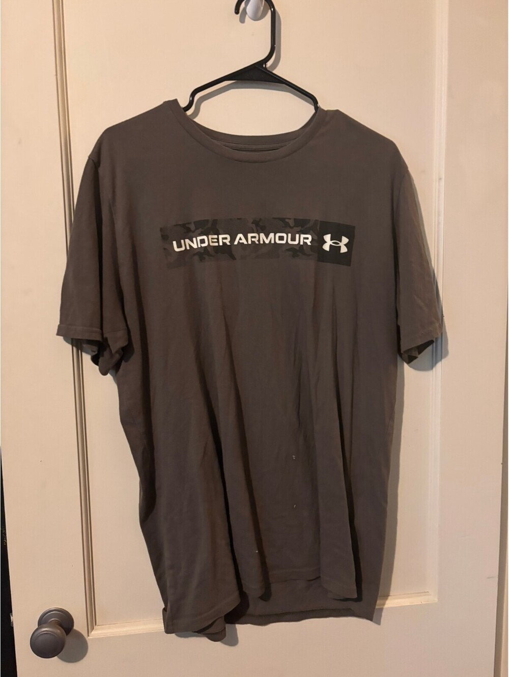 Under Armour Men's Loose Fit T-Shirt Size Large Olive Green